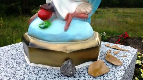 На Житомирщині пробили камінням Серце Непорочної Діви Марії.(ФОТО)